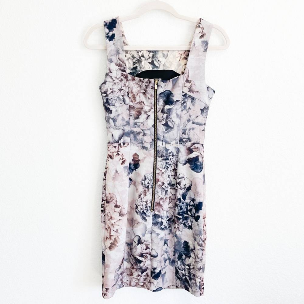 Dress - Picture 2 of 10